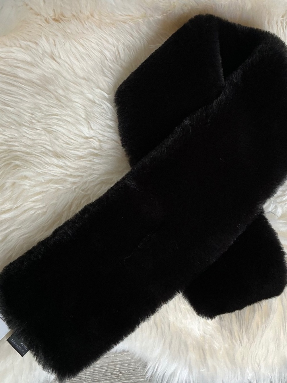 NWT Surell Black Faux Fur Neck Wrap Scarf